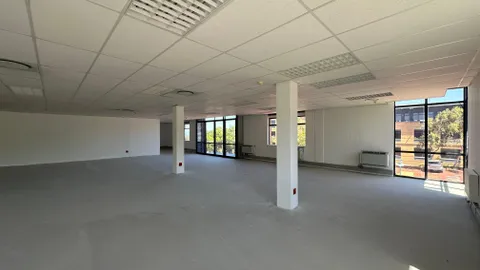 WhatsApp Image 2024-12-19 at 15.55.56 (2).